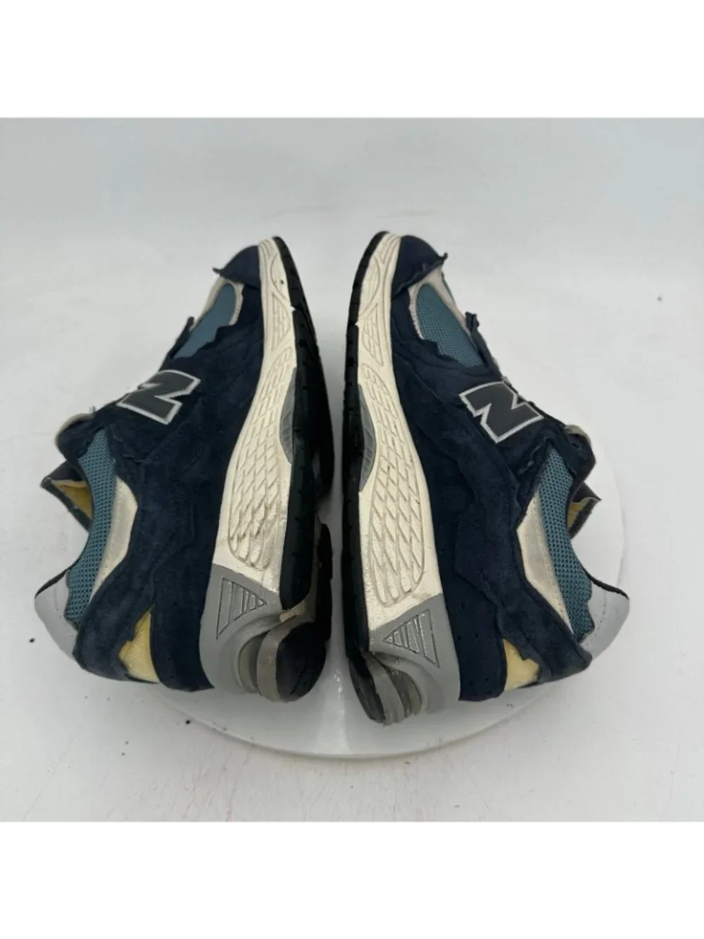New Balance 2002R Protection Pack Men Size 9 M2002RDF Dark Navy Training Shoes